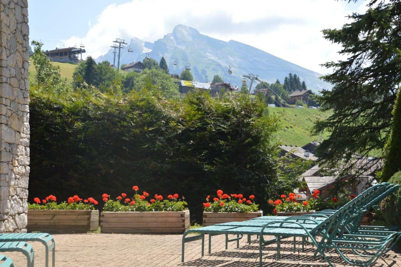 Hotel Alpen Roc La Clusaz Exterior foto